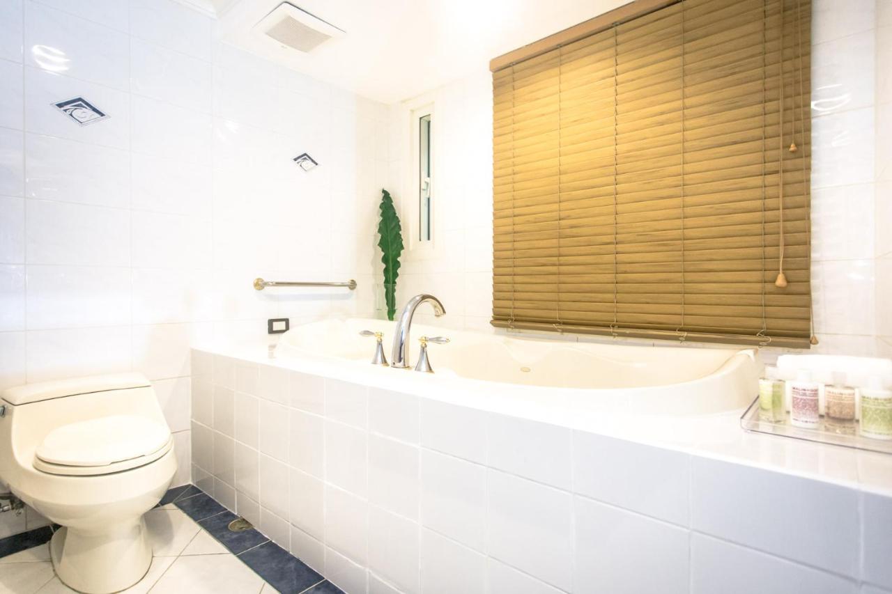 Fraser Place Manila Makati City Ngoại thất bức ảnh